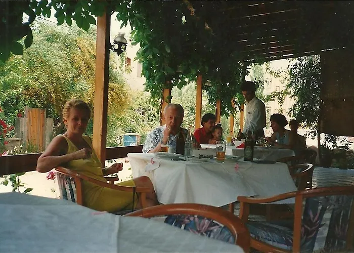 Pensión Efes 5*