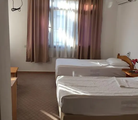 Efes Pensión 5*